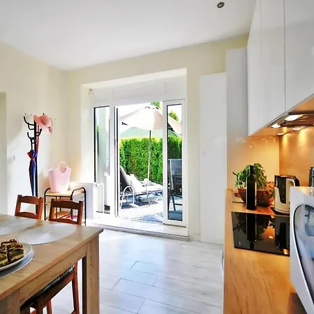 Apartment In Ustronie Morskie By The Beach, Cleaning Included شقة *