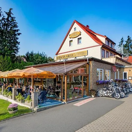 Apartment In Ustronie Morskie By The Beach, Cleaning Included شقة