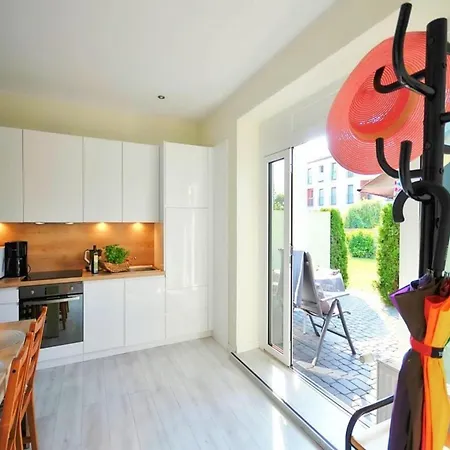 Apartment In Ustronie Morskie By The Beach, Cleaning Included شقة